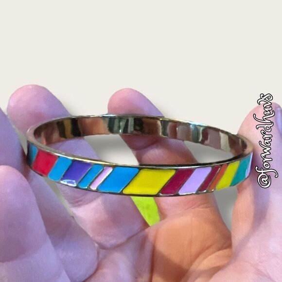 Bundle Sale 3 for $15 | Enamel Rainbow Bracelet - Picture 4 of 9